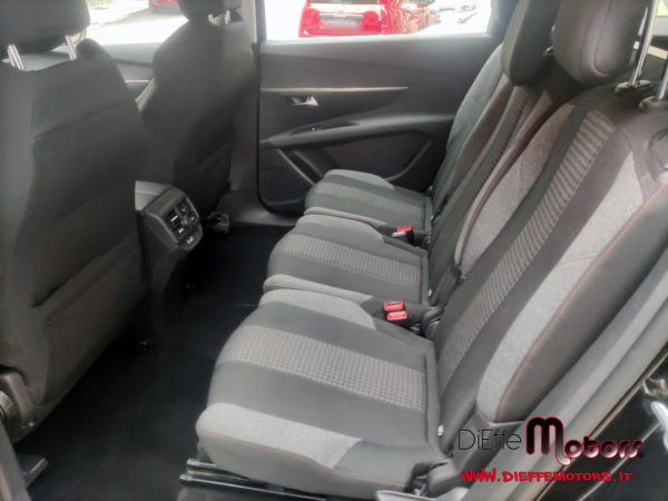 PEUGEOT 5008 BLUE