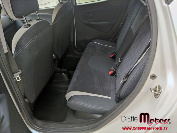 LANCIA YPSILON 1.2 69CV
