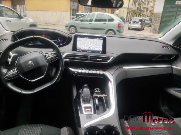 PEUGEOT 5008 BLUE