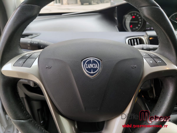 LANCIA YPSILON 1.2 69CV