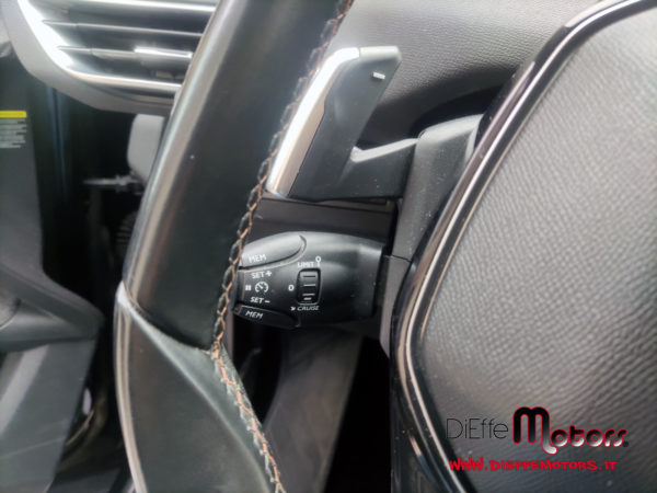 PEUGEOT 5008 BLUE