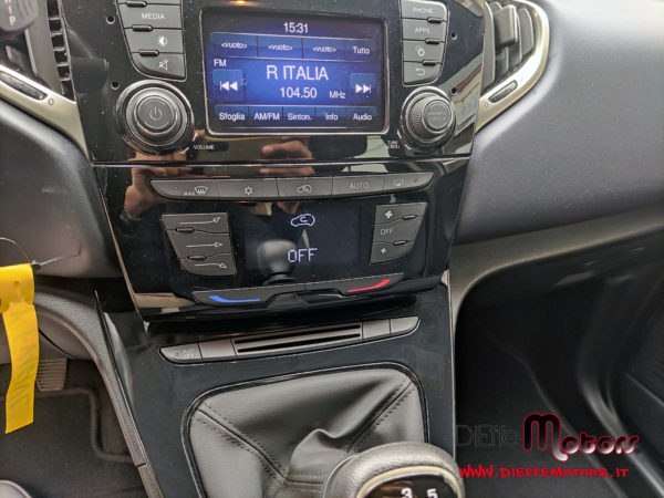 LANCIA YPSILON 1.2 69CV