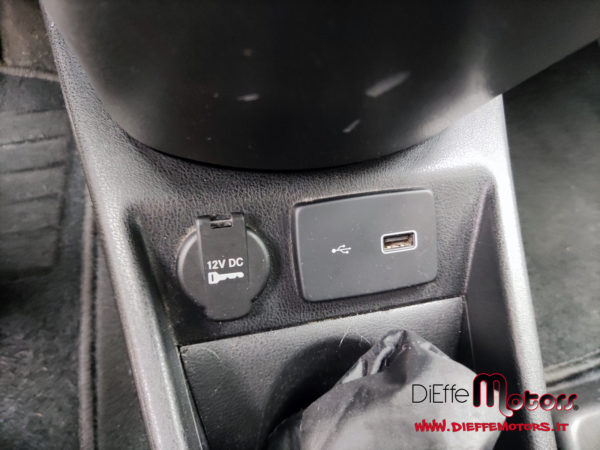 LANCIA YPSILON 1.2 69CV