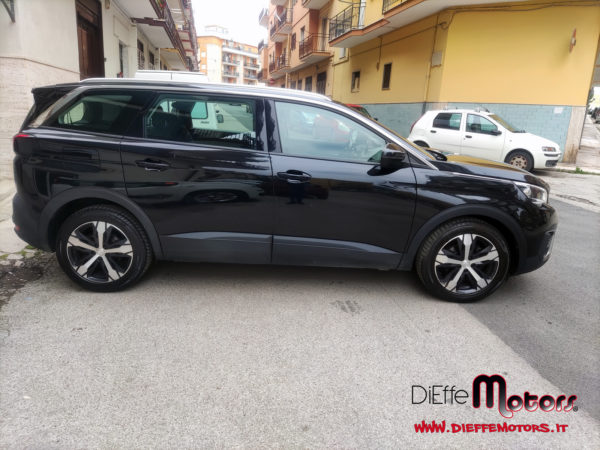 PEUGEOT 5008 BLUE