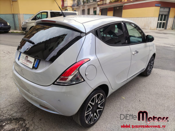 LANCIA YPSILON 1.2 69CV