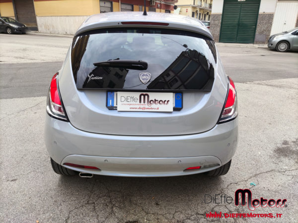 LANCIA YPSILON 1.2 69CV