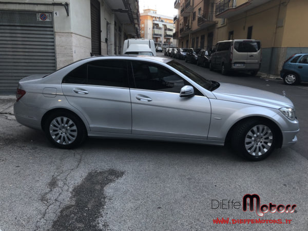 MERCEDES BENZ C220