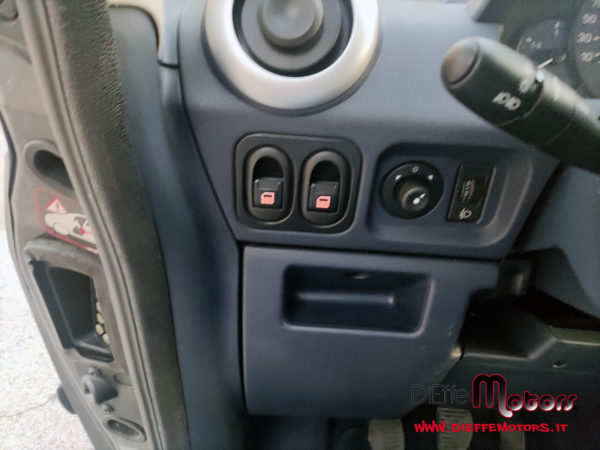 PEUGEOT 1007 FREDDY