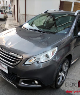 PEUGEOT 2008 BlueHDi 100 S&S Allure