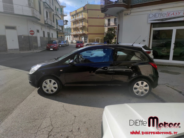 OPEL CORSA 1.2 3 PORTE Enjoy