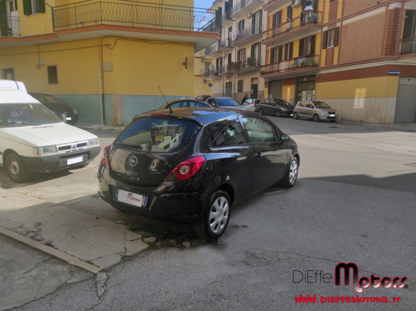 OPEL CORSA 1.2 3 PORTE Enjoy