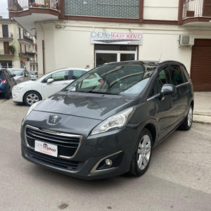 PEUGEOT 5008 1.6 HDI ALLURE