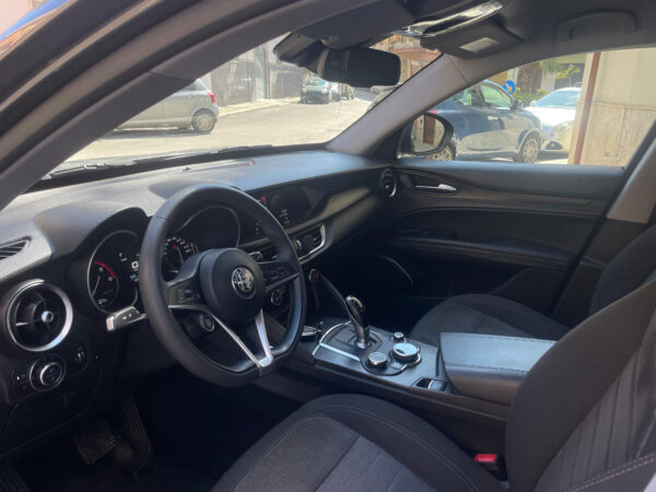 ALFA ROMEO STELVIO 2.2 TURBODIESEL 180CV AT8 Q4 BUSINESS - immagine 10
