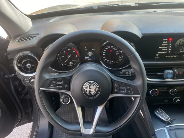 ALFA ROMEO STELVIO 2.2 TURBODIESEL 180CV AT8 Q4 BUSINESS - immagine 11