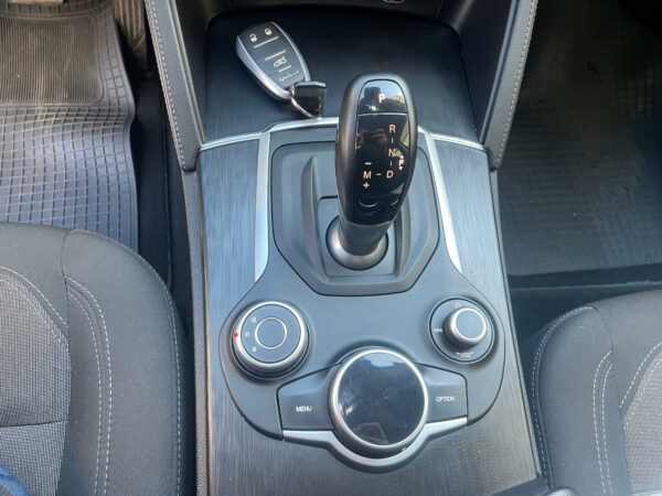 ALFA ROMEO STELVIO 2.2 TURBODIESEL 180CV AT8 Q4 BUSINESS - immagine 15