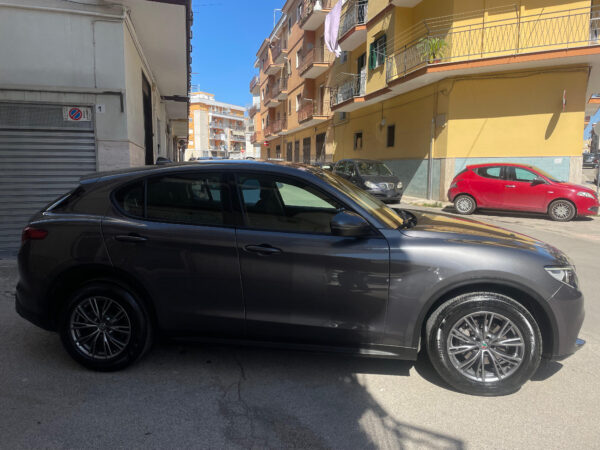 ALFA ROMEO STELVIO 2.2 TURBODIESEL 180CV AT8 Q4 BUSINESS - immagine 4