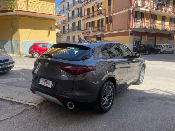 ALFA ROMEO STELVIO 2.2 TURBODIESEL 180CV AT8 Q4 BUSINESS - immagine 6