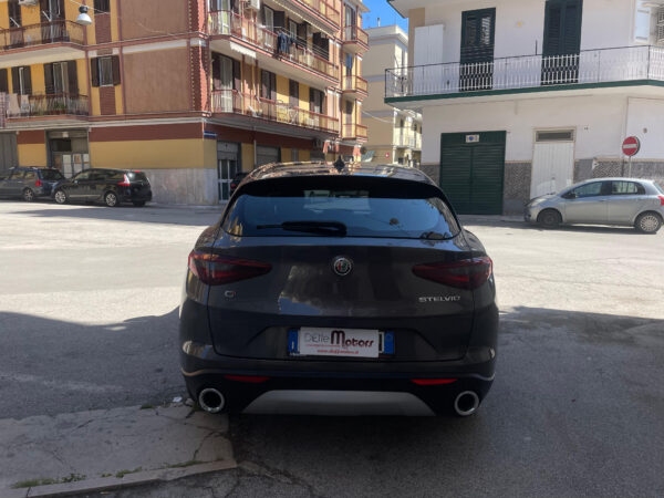 ALFA ROMEO STELVIO 2.2 TURBODIESEL 180CV AT8 Q4 BUSINESS - immagine 7