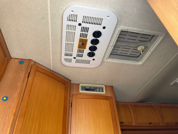 FORD TRANSIT 2.5D ELNAGH COLUMBIA 102 "ARIA CONDIZIONATA" - immagine 14