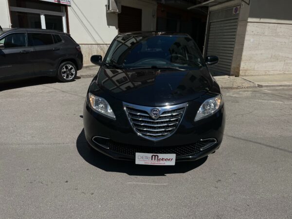 LANCIA YPSILON 1.3 MJT 16V 95CV 5P S&S SILVER - immagine 2
