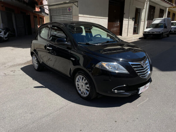 LANCIA YPSILON 1.3 MJT 16V 95CV 5P S&S SILVER - immagine 3