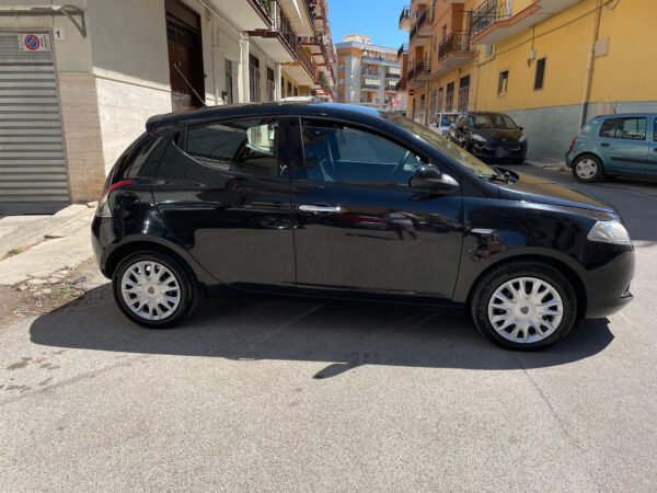 LANCIA YPSILON 1.3 MJT 16V 95CV 5P S&S SILVER - immagine 4