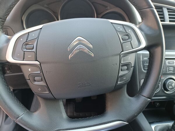 CITROEN C4 1.6 HDi EXCLUSIVE - immagine 16