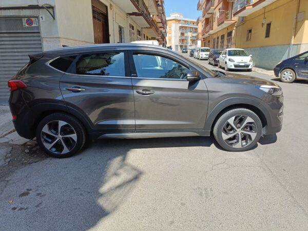 HYUNDAI TUCSON  1.7 CRDI  XPOSSIBLE - immagine 4