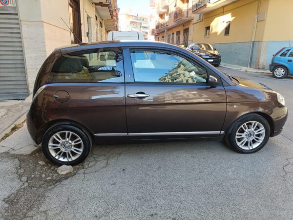 LANCIA YPISILON 1.2 8V PLATINO - immagine 4