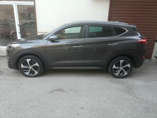 HYUNDAI TUCSON  1.7 CRDI  XPOSSIBLE - immagine 5