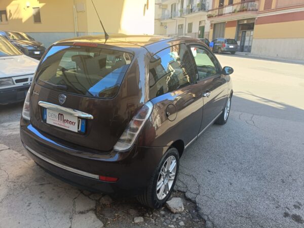 LANCIA YPISILON 1.2 8V PLATINO - immagine 8
