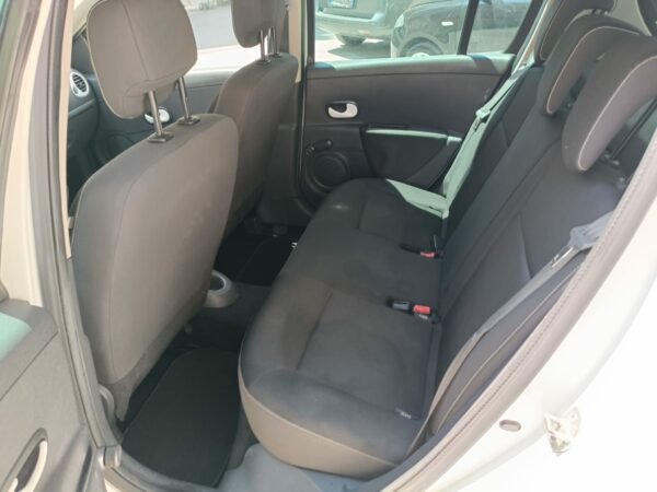 RENAULT CLIO 1.2 GPL YAHOO - immagine 10