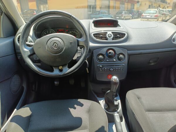 RENAULT CLIO 1.2 GPL YAHOO - immagine 12