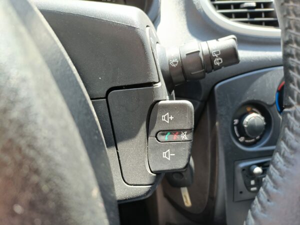 RENAULT CLIO 1.2 GPL YAHOO - immagine 14