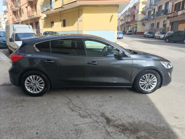 FORD FOCUS 1.5 ECOBLUE 120CV 5P TITANIUM - immagine 4