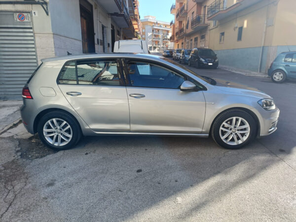 VOLKSWAGEN GOLF 1.5 TGI DSG BUSINESS BLUEMOTION - immagine 5