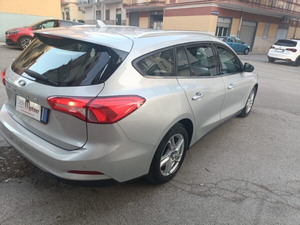 FORD FOCUS 1.5 ECOBLUE 120CV AUTOMATICO BUSINESS - immagine 6