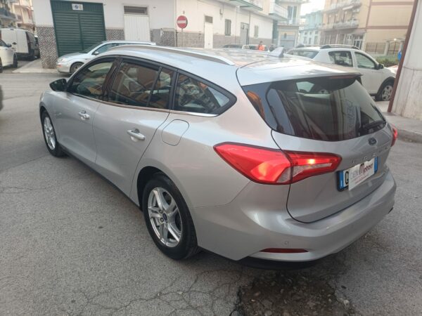FORD FOCUS 1.5 ECOBLUE 120CV AUTOMATICO BUSINESS - immagine 8