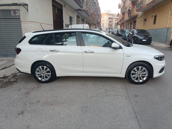 FIAT TIPO 1.6 MJET 120CV BUSINESS SW - immagine 4