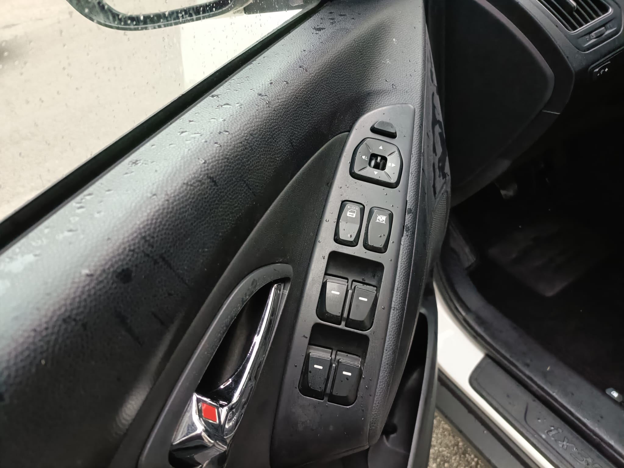 HYUNDAI IX35 1.7 CRDI 2WD COMFORT - immagine 17