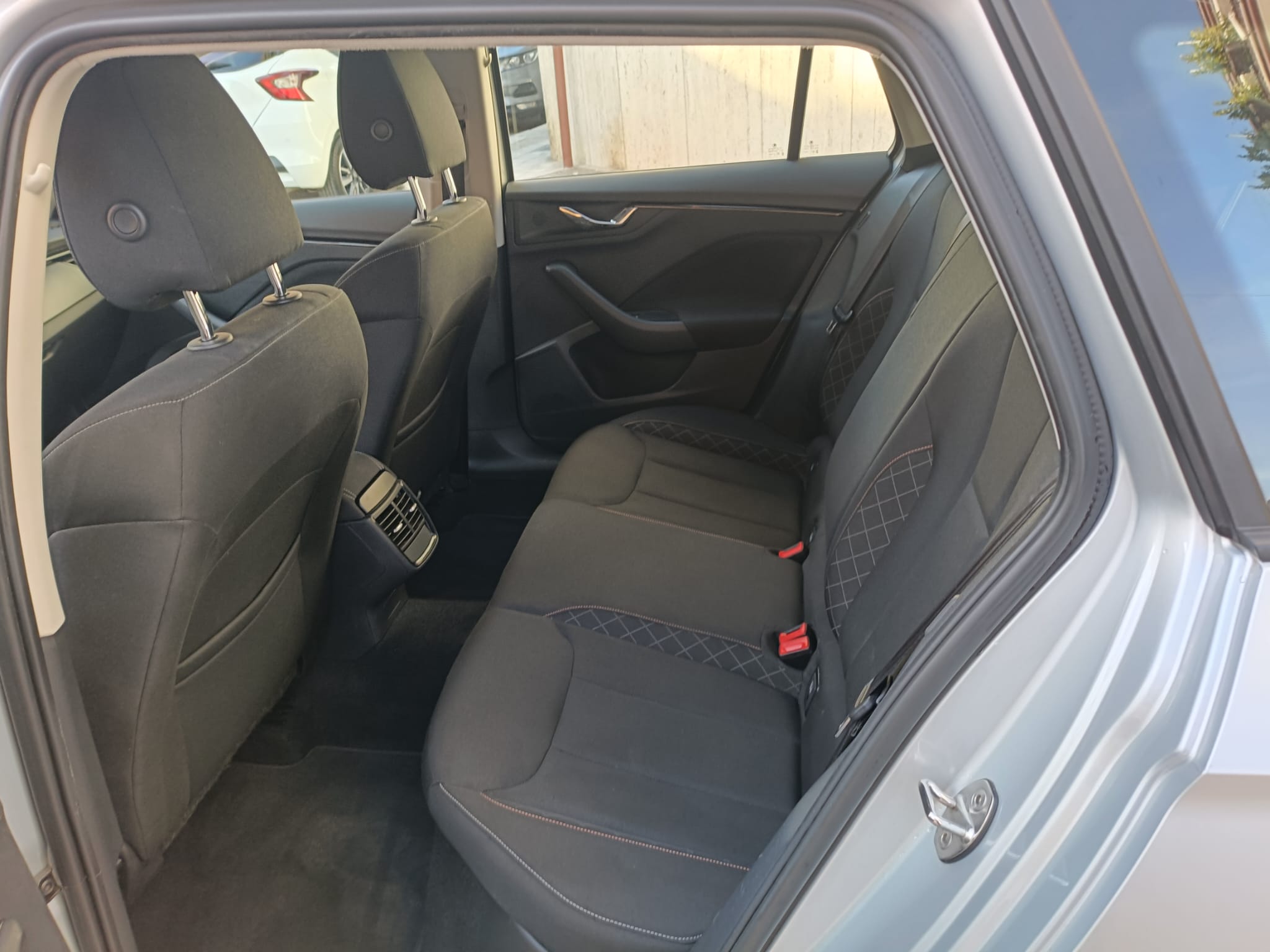 SKODA KAMIQ 1.0 TSI AMBITION - immagine 10