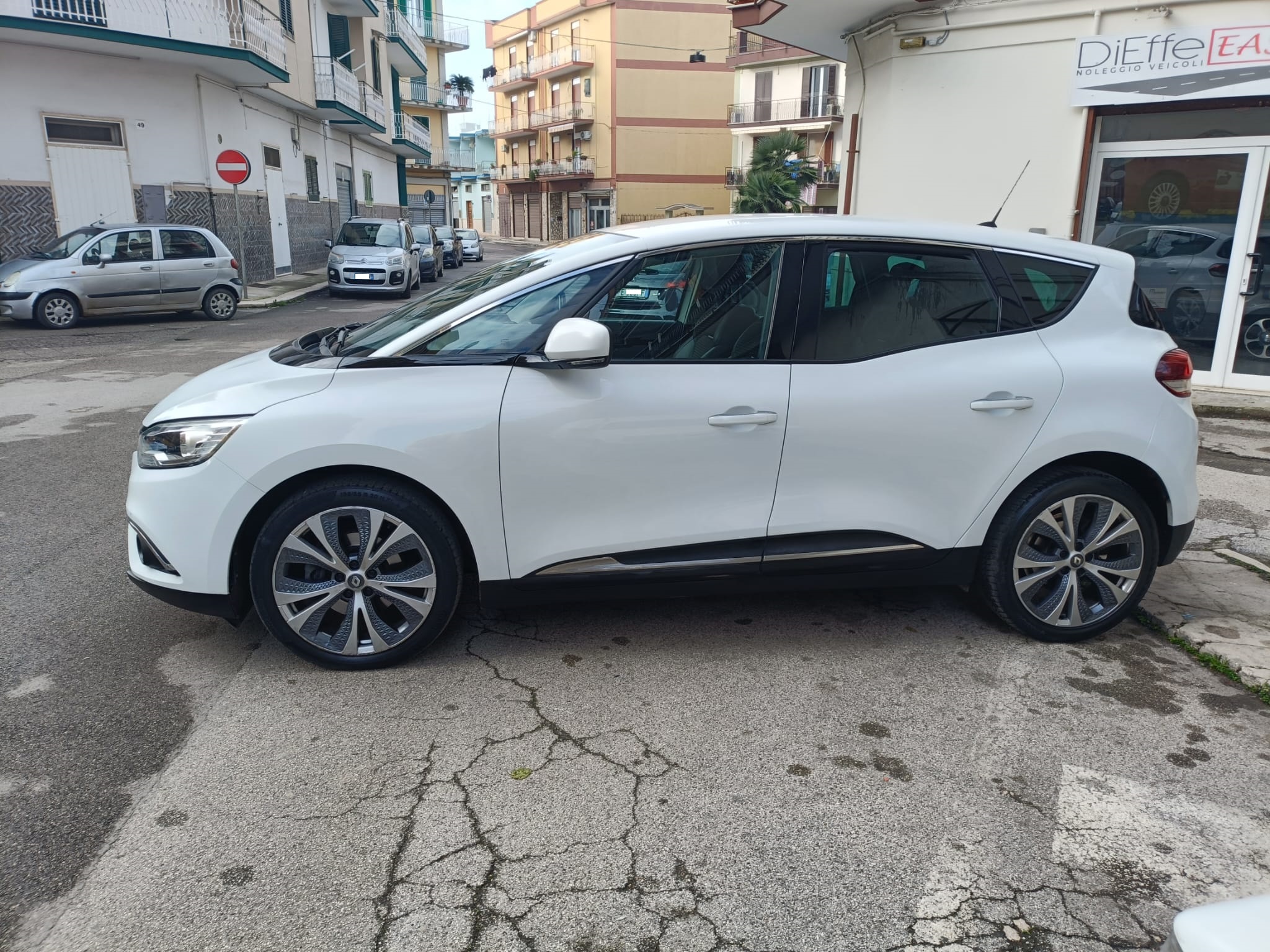 RENAULT SCENIC DCI BV 110CV ENERGY INTENS - immagine 4