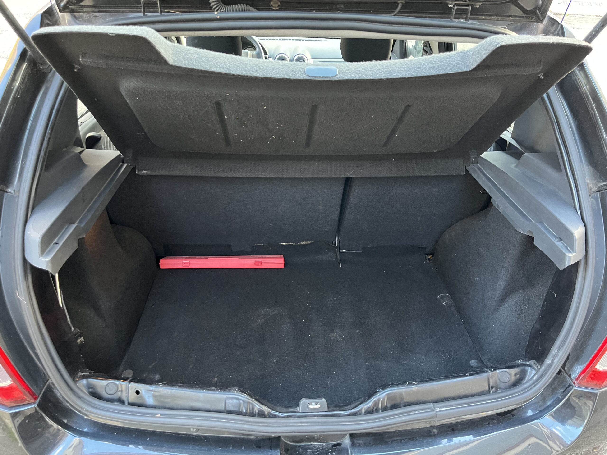 DACIA SANDERO 1.4 8V GPL LAUREATE - immagine 11