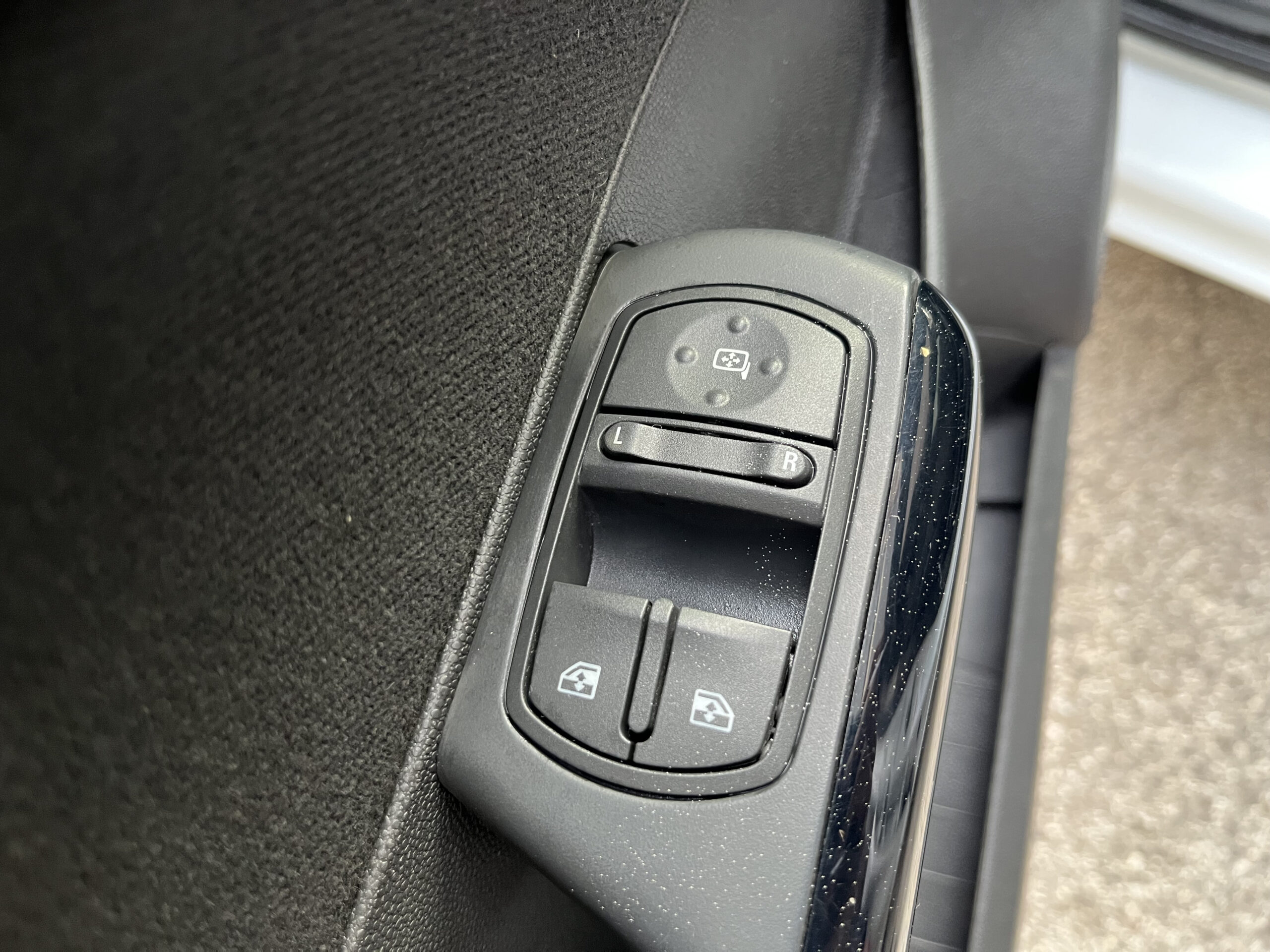 OPEL CORSA 1.2 85CV 5P GPL-TECH EDITION - immagine 17