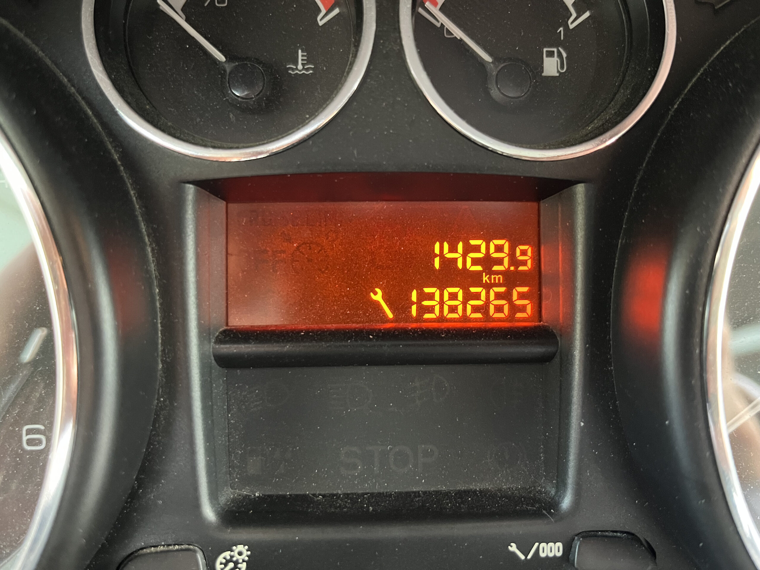 PEUGEOT 308 1.6 HDI 110CV SW CIEL TECNO - immagine 16