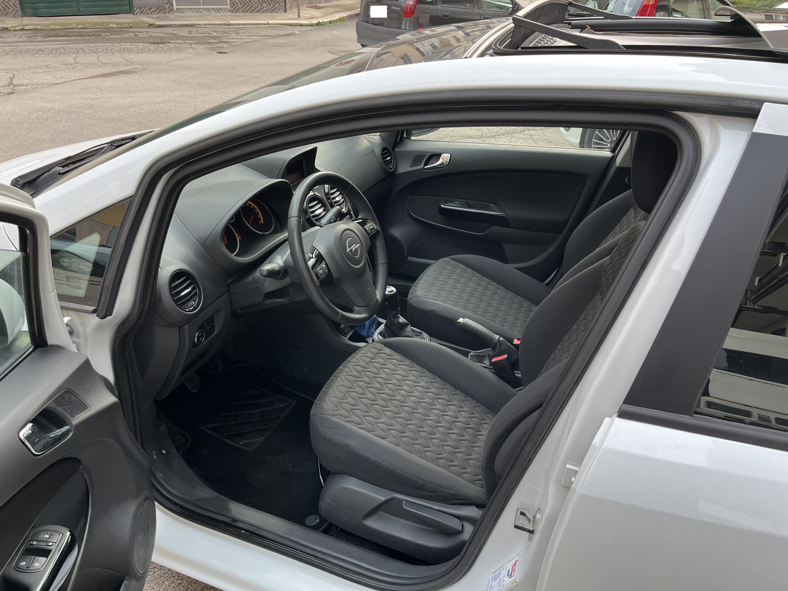 OPEL CORSA 1.2 85CV 5P GPL-TECH EDITION - immagine 10