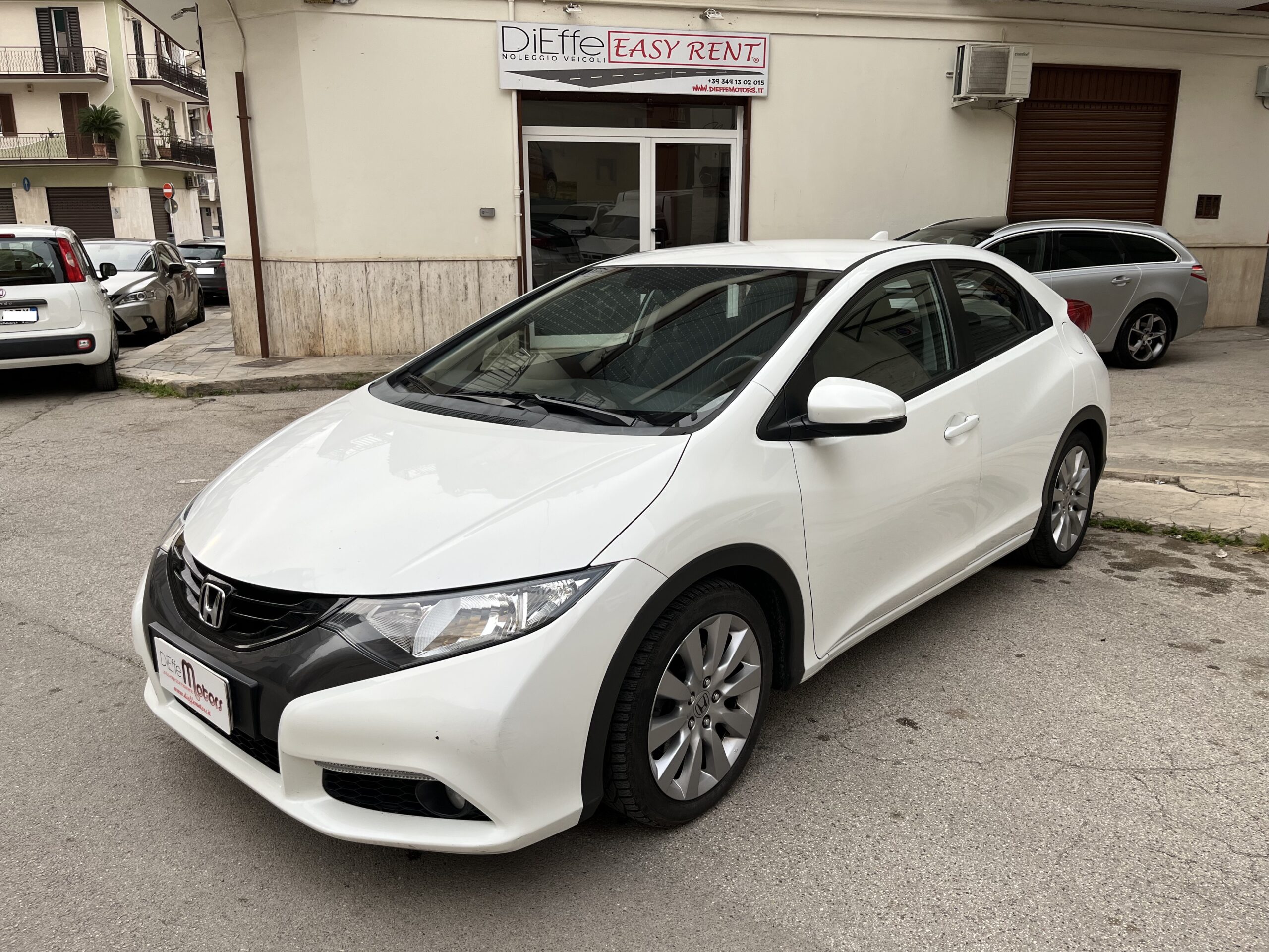 HONDA CIVIC 5DR 1.6 I-DTEC LIFESTYLE HDD SAT NAVI