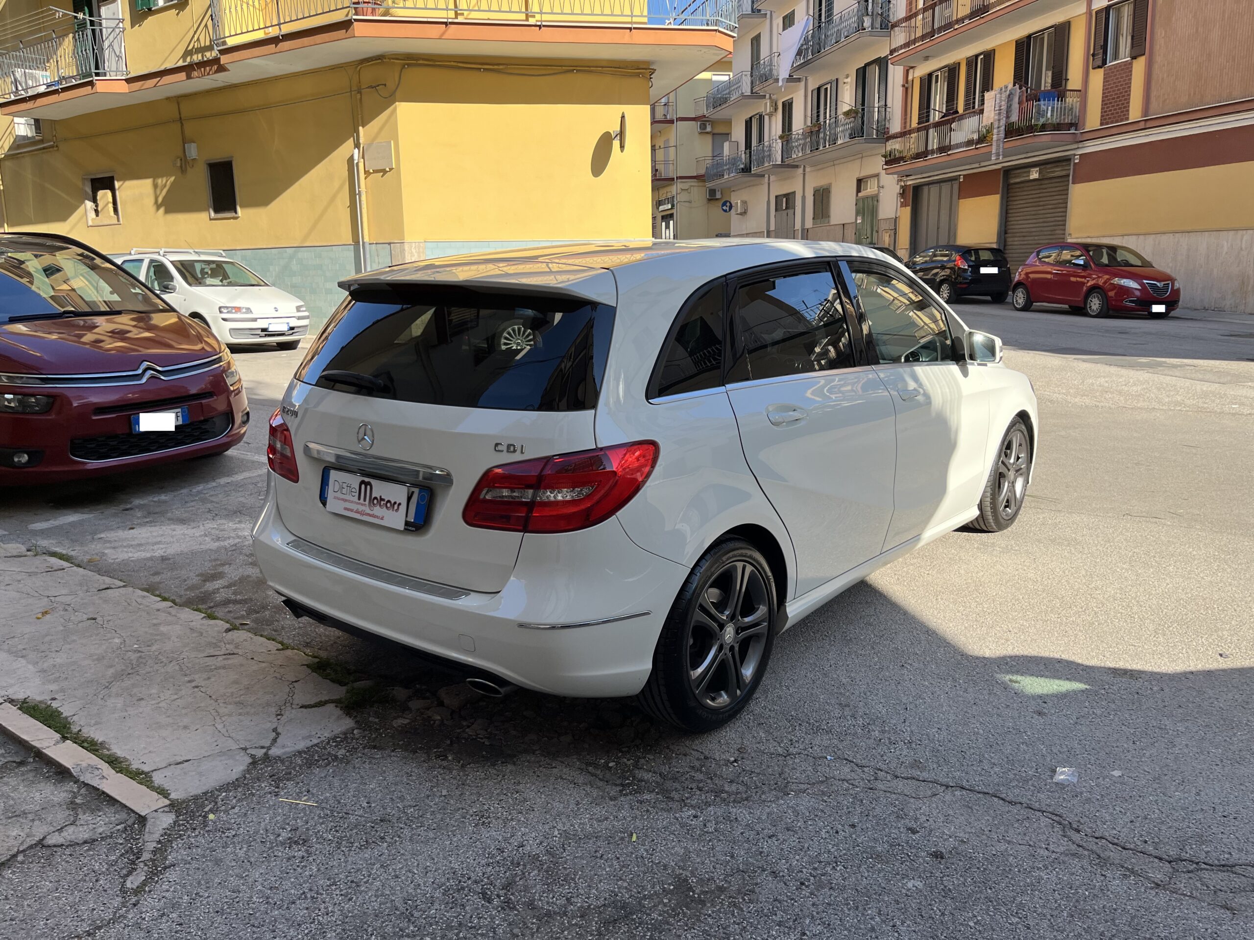 MERCEDES-BENZ CLASSE B 200 CDI PREMIUM - immagine 8