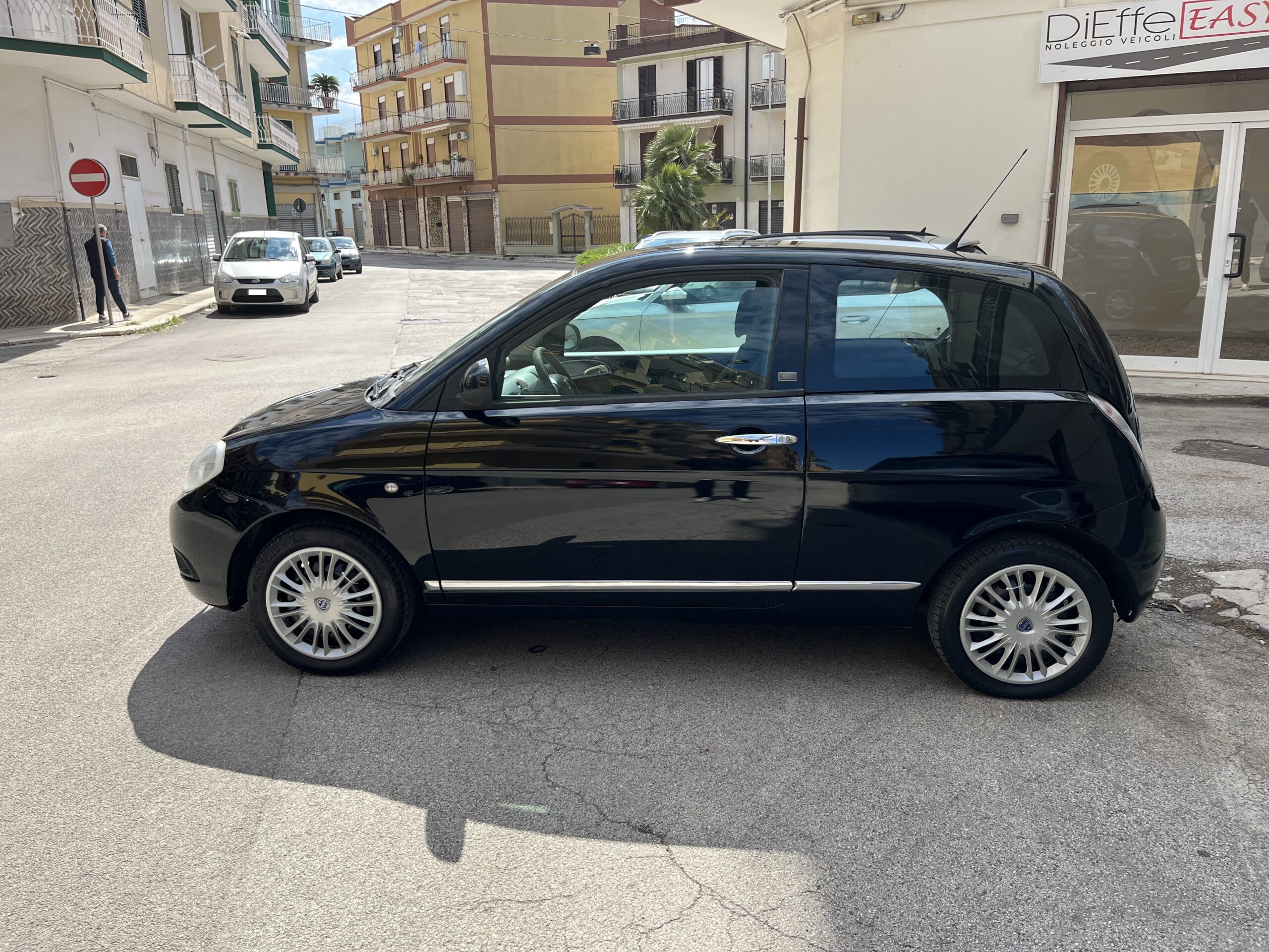 LANCIA YPSILON 1.2 69 CV DIVA - immagine 5