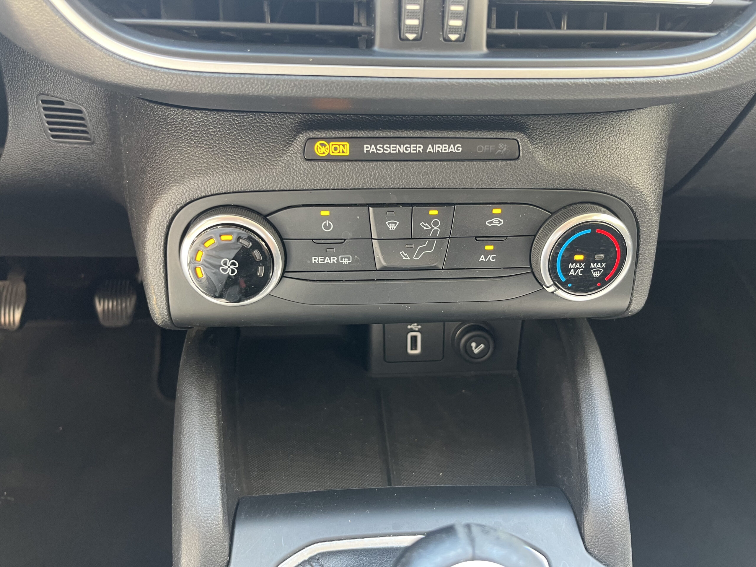 FORD FOCUS STATION WAGON 1.5 ECOBLUE 95CV SW PLUS - immagine 17